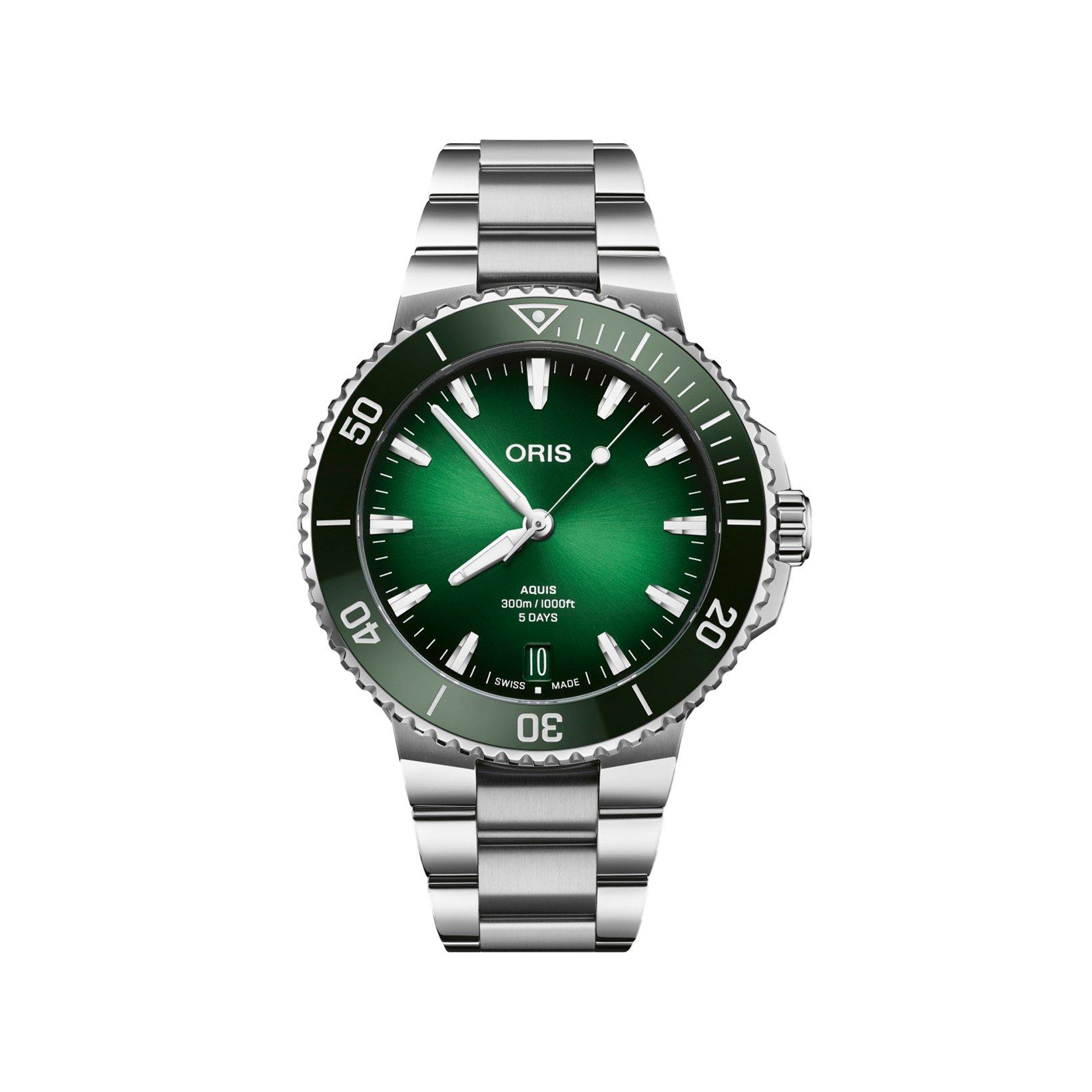 Oris Aquis  Automatic 43.5 mm Stainless Steel Watch  Green Dial  Stainless Steel Bracelet