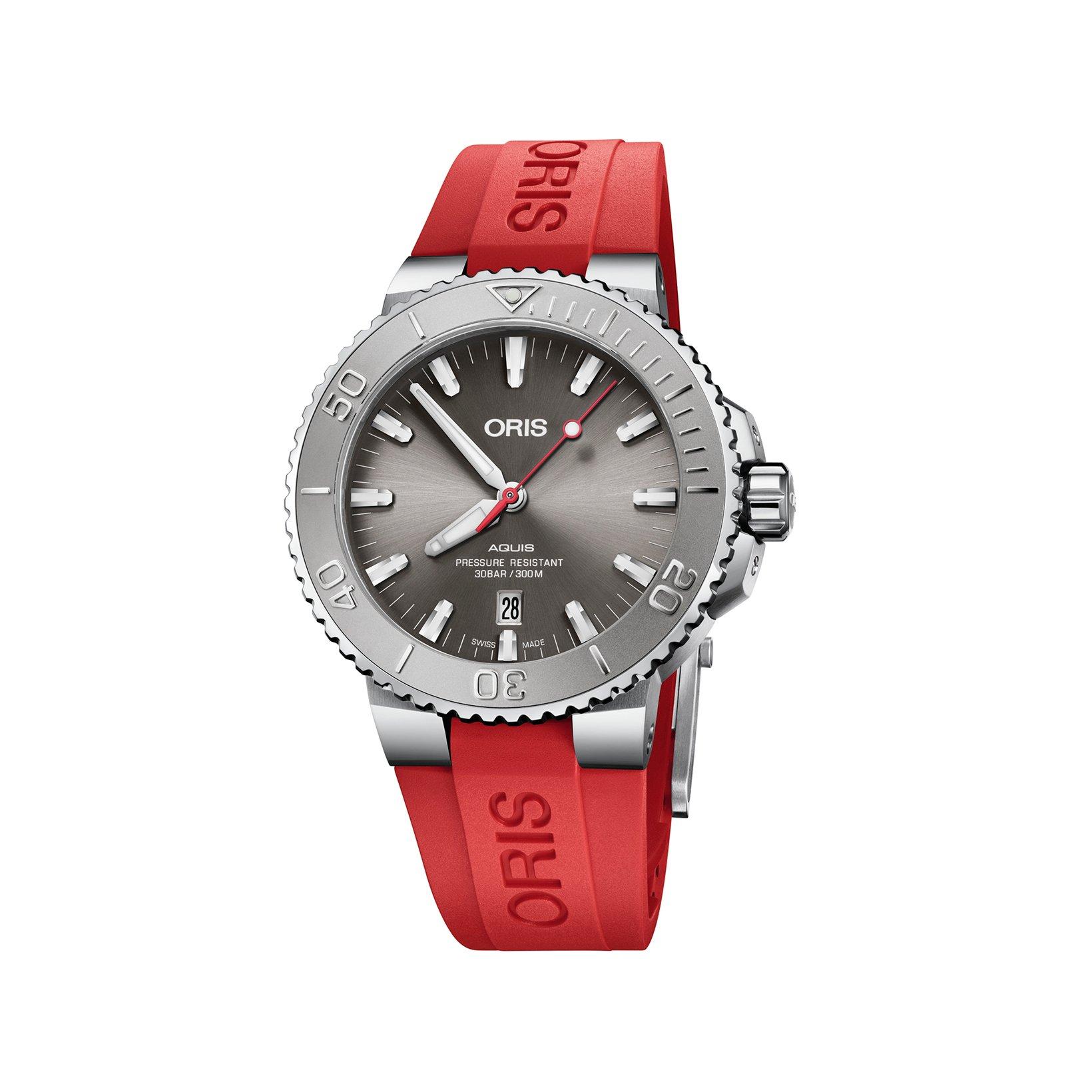 Oris Aquis  Automatic 43.5 mm Stainless Steel Watch  Grey Dial   Rubber Strap