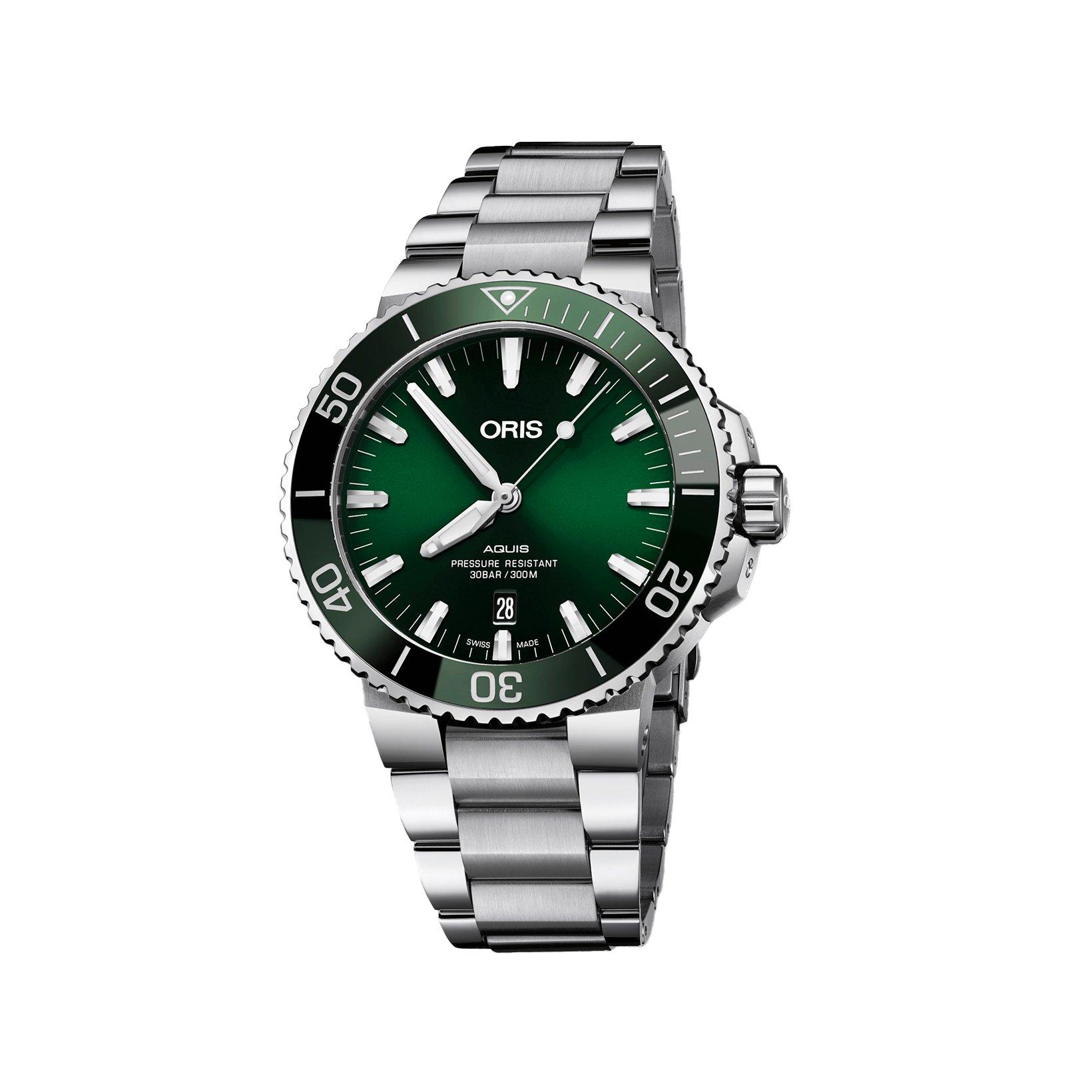 Oris Aquis  Automatic 43.5 mm Stainless Steel Watch  Green Dial  Stainless Steel Bracelet