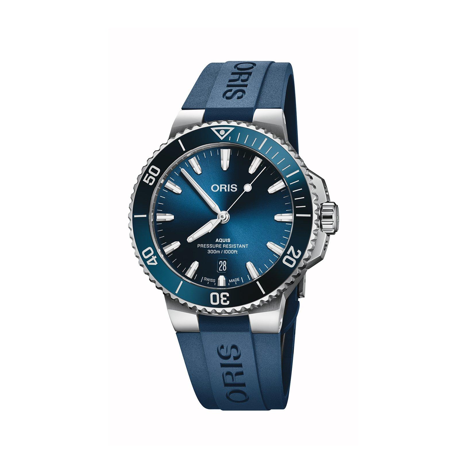 Oris Aquis  Automatic 41.5 mm Stainless Steel Watch  Blue Dial   Rubber Strap