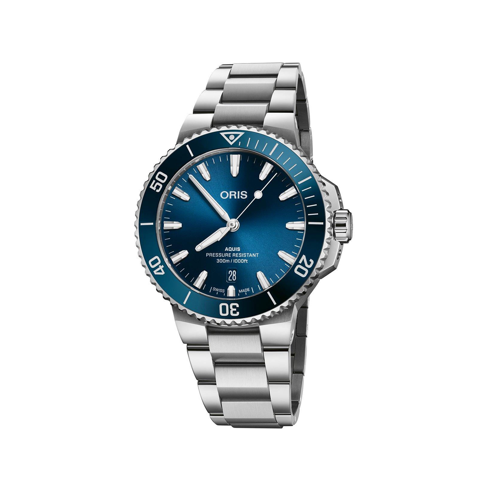 Oris Aquis  Automatic 41.5 mm Stainless Steel Watch  Blue Dial  Stainless Steel Bracelet