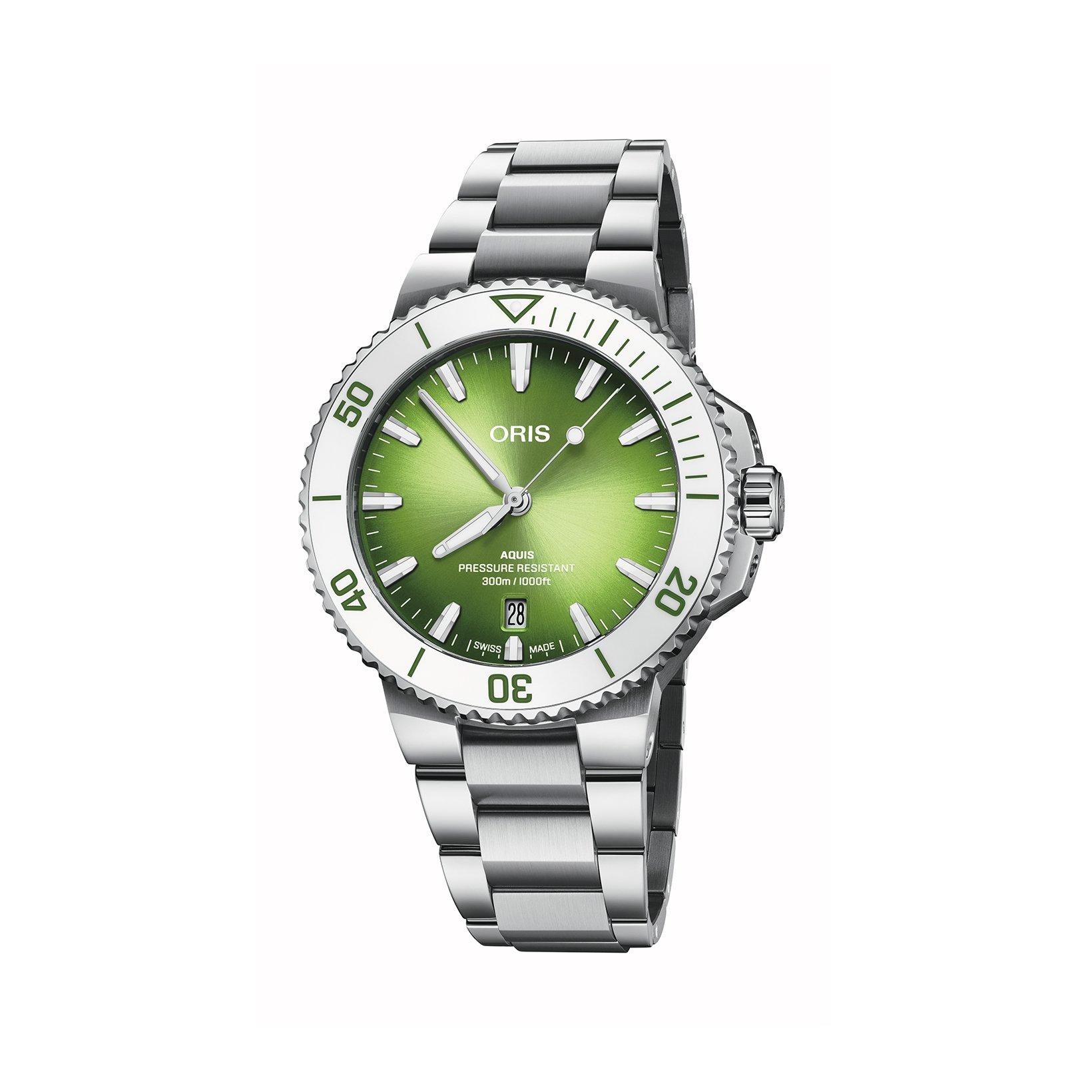Oris Aquis Taste Of Summer Automatic 41.5 mm Stainless Steel Watch  Green Dial  Stainless Steel Bracelet