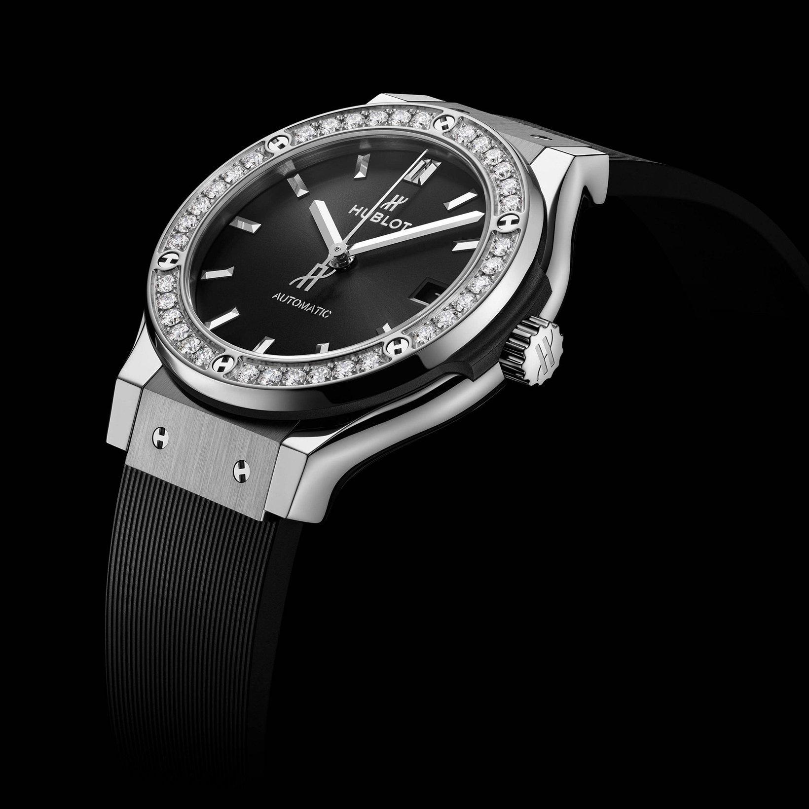 Hublot Classic Fusion Titanium Diamonds Automatic 38 mm Titanium And Diamond Watch  Black Dial   Rubber Strap